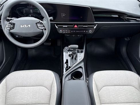 New 2026 Kia Niro SX image 16