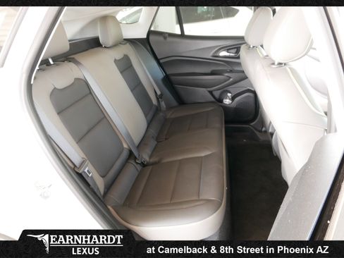 Used 2024 Chevrolet Trax ACTIV FWD image 3