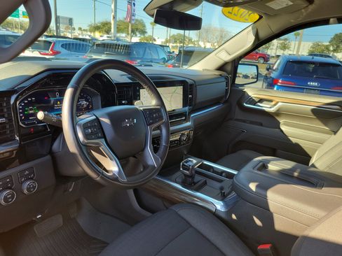 Used 2022 Chevrolet Silverado 1500 LT Trail Boss w/ Protection Package image 7