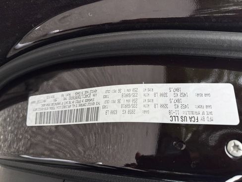 Used 2019 Chrysler Pacifica Touring-L w/ S Appearance Package FWD image 28