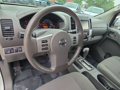 Used 2019 Nissan Frontier SV w/ Value Truck Package RWD image 15