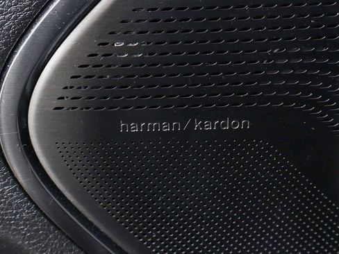 Used 2025 RAM 1500 Limited w/ Body Color Bumper Group image 19