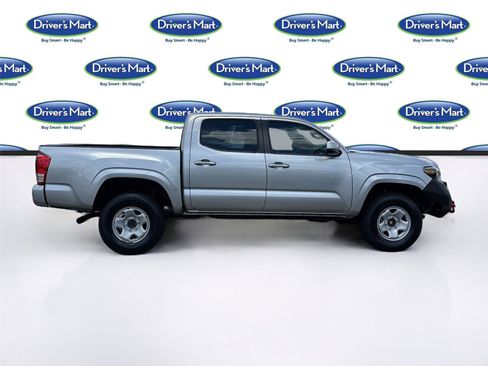 Used 2017 Toyota Tacoma SR RWD image 8