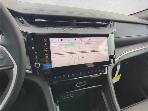 New 2026 Jeep Grand Cherokee Limited w/ Limited Altitude Package image 11