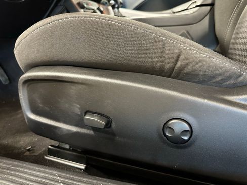 Used 2023 Dodge Challenger SXT w/ Blacktop Package image 15