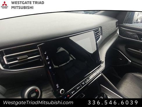 Used 2023 Jeep Wagoneer L Series II image 12