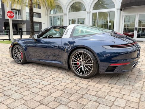 Used 2022 Porsche 911 Targa 4S AWD/4WD image 17