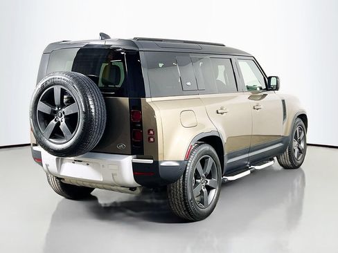 Used 2021 Land Rover Defender 110 S AWD/4WD image 5