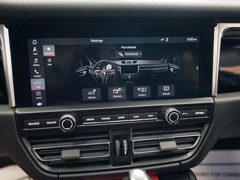Used 2019 Porsche Macan AWD/4WD image 37