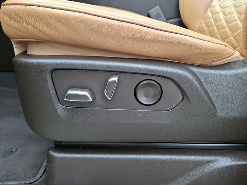 Certified 2023 Cadillac Escalade Premium Luxury image 18