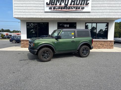 Used 2024 Ford Bronco Black Diamond AWD/4WD image 1