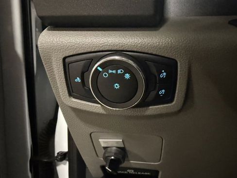 Used 2022 Ford F350 XL w/ Power Equipment Group image 19