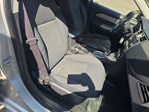Used 2010 Chrysler Sebring Touring FWD image 40