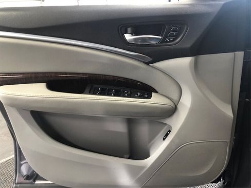 Used 2017 Acura MDX FWD image 17