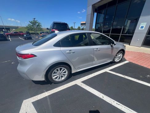 Used 2026 Toyota Corolla LE w/ LE Premium Package AWD/4WD image 8