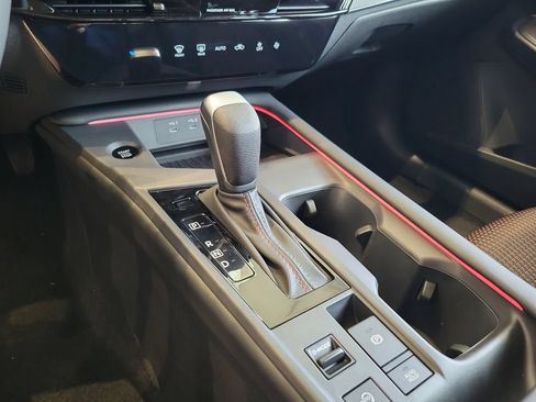 New 2026 Nissan Sentra SR w/ Floor Mat Package FWD image 11