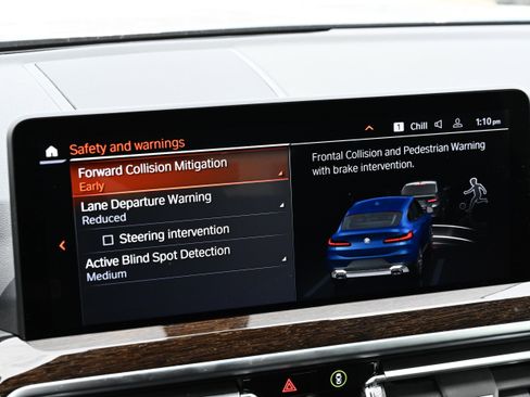 Certified 2025 BMW X4 xDrive30i image 13