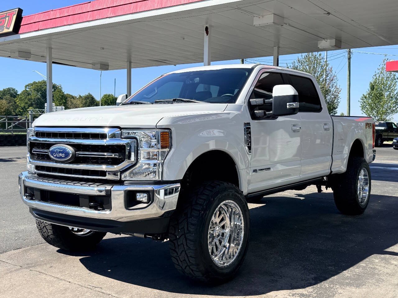 Used 2020 Ford F250 Lariat w/ Lariat Ultimate Package AWD/4WD image 6