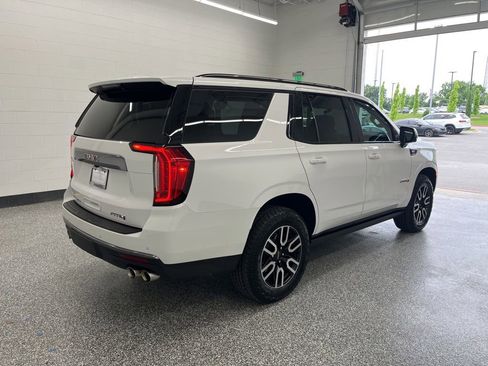 Used 2024 GMC Yukon AT4 w/ AT4 Premium Package AWD/4WD image 5
