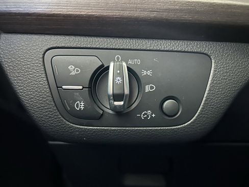 Used 2023 Audi Q5 2.0T Premium w/ Convenience Package image 7