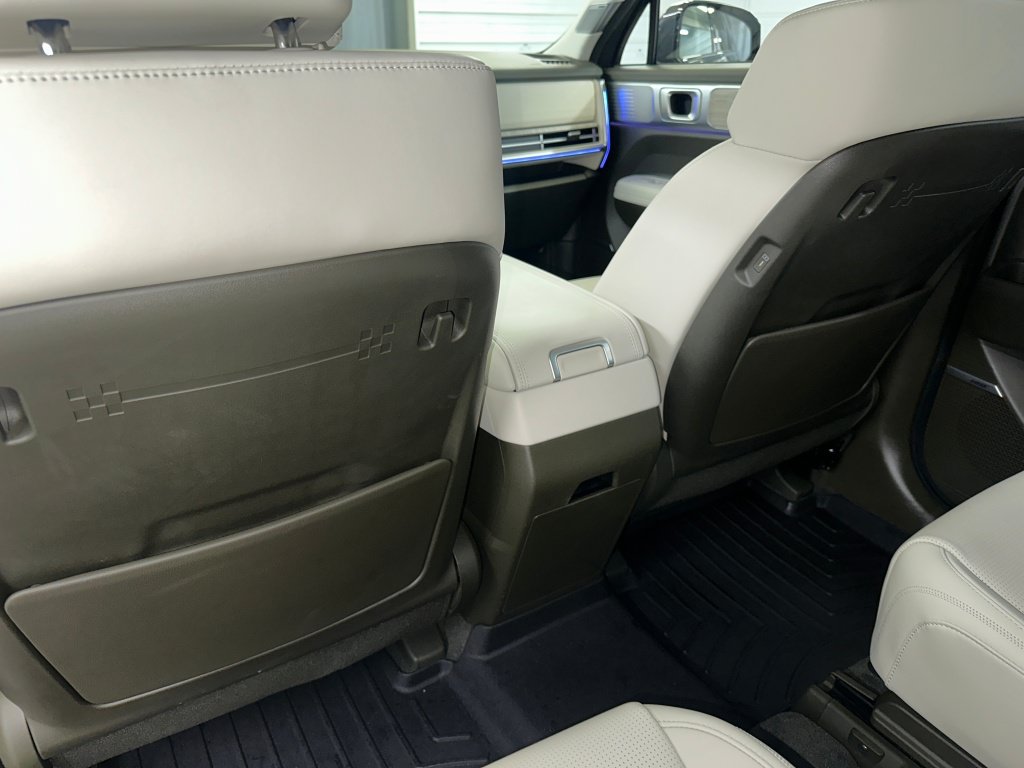 Used 2024 Hyundai Santa Fe Calligraphy FWD image 25