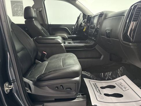 Used 2018 Chevrolet Silverado 1500 LTZ Z71 w/ LTZ Plus Package AWD/4WD image 28
