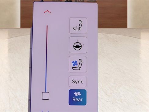 New 2025 Jeep Grand Cherokee Summit image 25