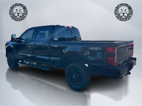 New 2026 Ford F250 Lariat w/ Black Appearance Package image 7