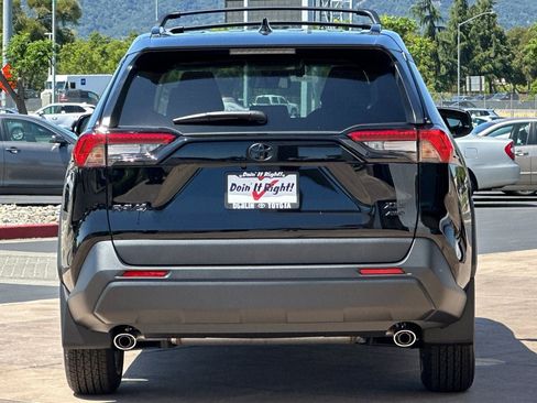 New 2025 Toyota RAV4 XLE image 5