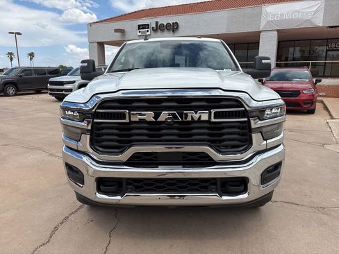 New 2025 RAM 2500 Big Horn AWD/4WD image 2