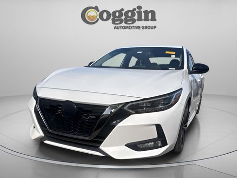 Used 2021 Nissan Sentra SR w/ SR Premium Package image 30