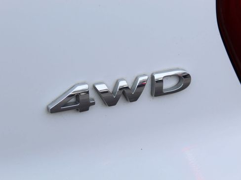 Used 2019 Ford Explorer 4WD w/ Class III Trailer Tow Package image 25