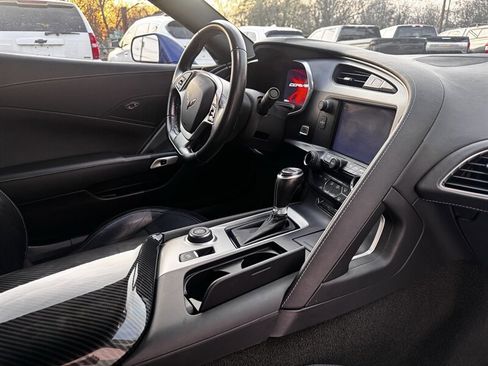 Used 2017 Chevrolet Corvette Stingray Coupe w/ 1LT image 18