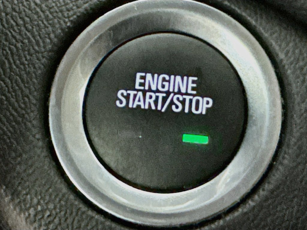 Used 2024 Chevrolet Equinox LT FWD image 19