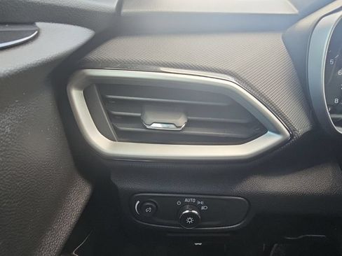 Used 2023 Chevrolet TrailBlazer LS FWD image 33