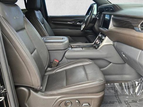 Used 2021 GMC Yukon Denali w/ Denali Premium Package image 23