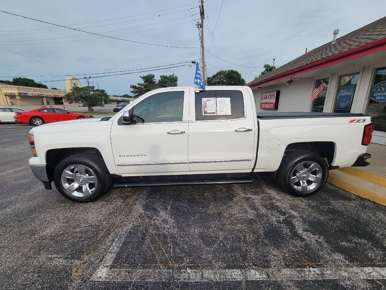 Used 2015 Chevrolet Silverado 1500 LTZ Z71 w/ LTZ Plus Package AWD/4WD image 12