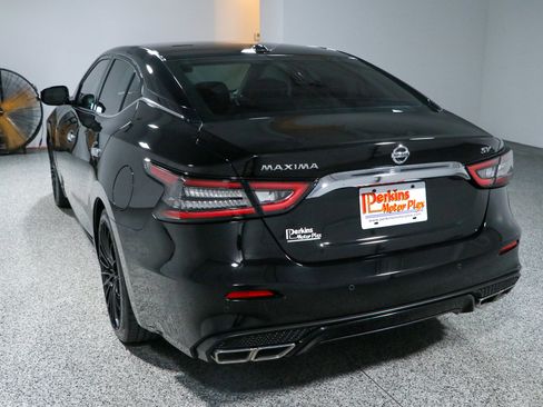 Used 2022 Nissan Maxima SV w/ Floor Mat Group FWD image 9