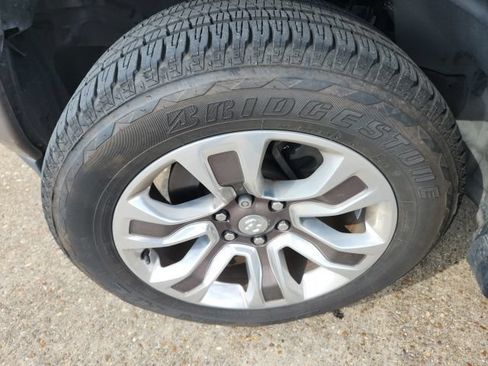 Used 2019 RAM 1500 Limited AWD/4WD image 12