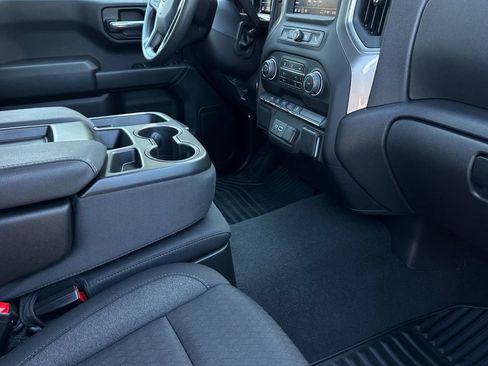 Certified 2025 Chevrolet Silverado 1500 Custom image 17