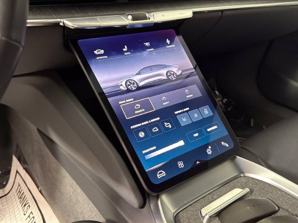 Used 2025 Lucid Air Pure RWD image 25