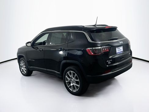 Used 2022 Jeep Compass Latitude AWD/4WD image 7
