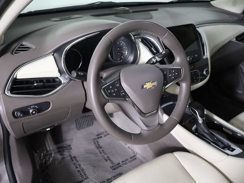 Used 2024 Chevrolet Malibu LT FWD image 27