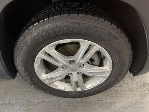 Used 2021 GMC Terrain SLE w/ LPO, Floor Liner Package image 7