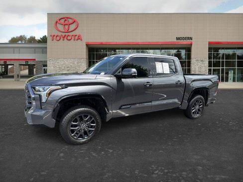 Used 2023 Toyota Tundra Platinum AWD/4WD image 1