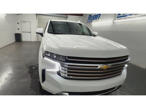 Certified 2023 Chevrolet Tahoe High Country AWD/4WD image 3