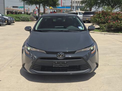 Used 2023 Toyota Corolla LE FWD image 8