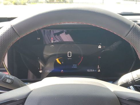 Used 2025 Chevrolet Trax RS w/ Driver Confidence Package image 30