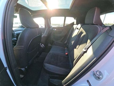 Certified 2025 Volvo XC40 B5 Plus image 6