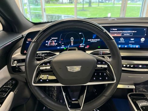 Certified 2024 Cadillac Lyriq Luxury AWD/4WD image 19